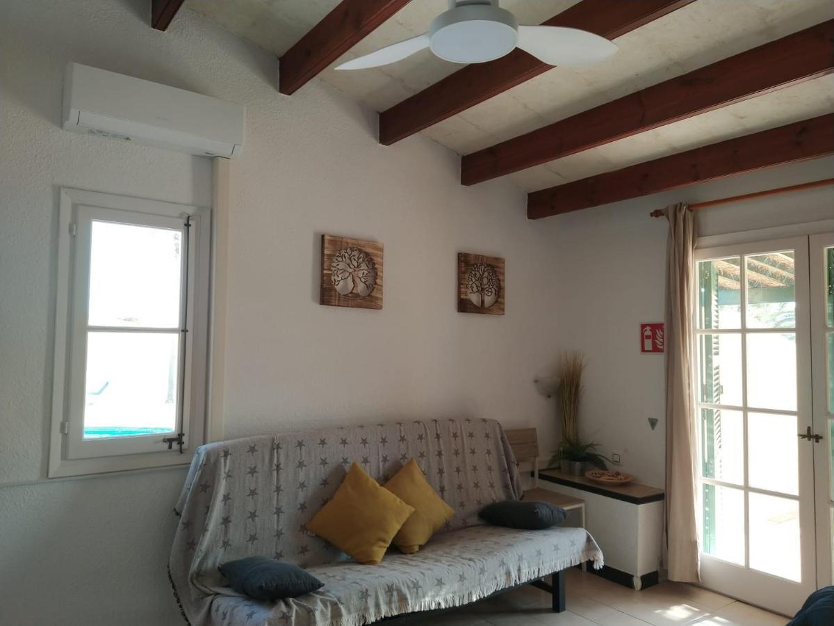 Apartamento con piscina y terraza en Ciutadella, Cala en Blanes Cala'N Blanes  Exterior foto